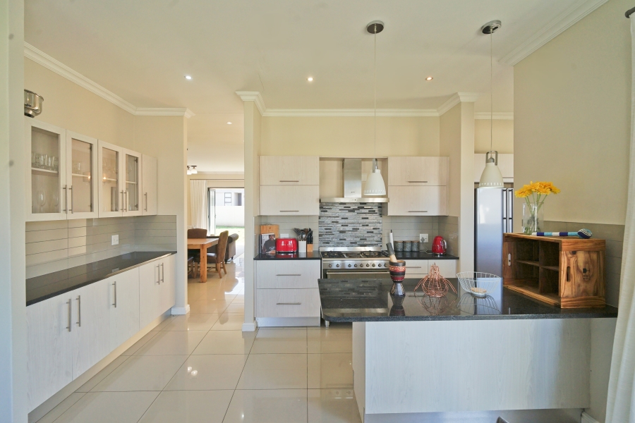 3 Bedroom Property for Sale in Winterstrand Eastern Cape
